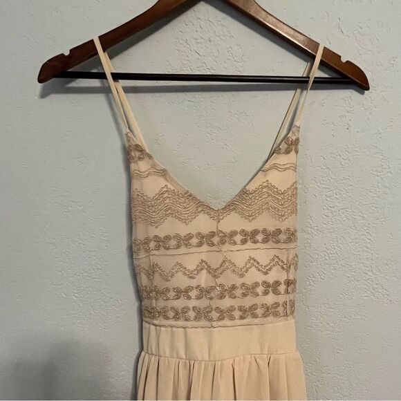 Women's Alya Tan Cocktail Dress - Picture 3 of 9